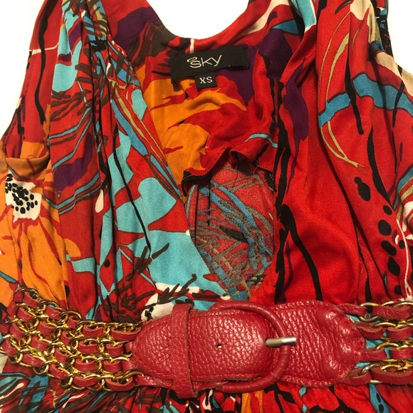 Beautiful SKY top . - Picture 3 of 4